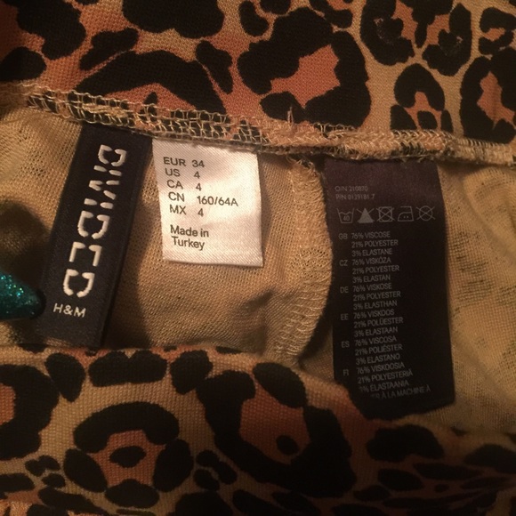 H&M skirt ✨ Black Friday  sales✨ - Picture 4 of 4